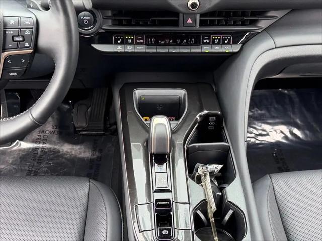 2025 Toyota Crown Platinum