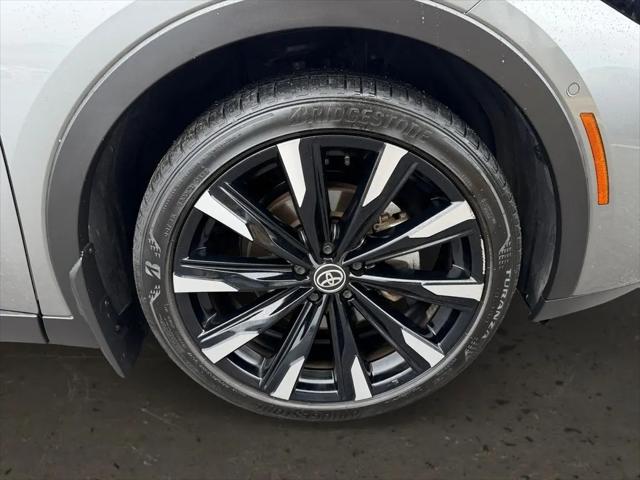 2025 Toyota Crown Platinum