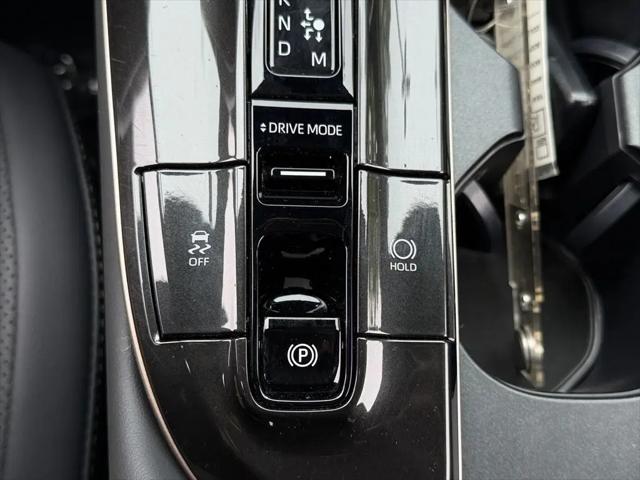 2025 Toyota Crown Platinum