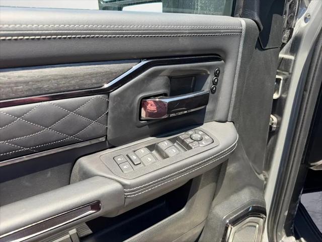 2026 Ram 3500 Limited Crew Cab 4x4 8' Box
