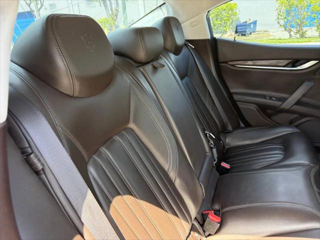 2015 Maserati Ghibli Standard