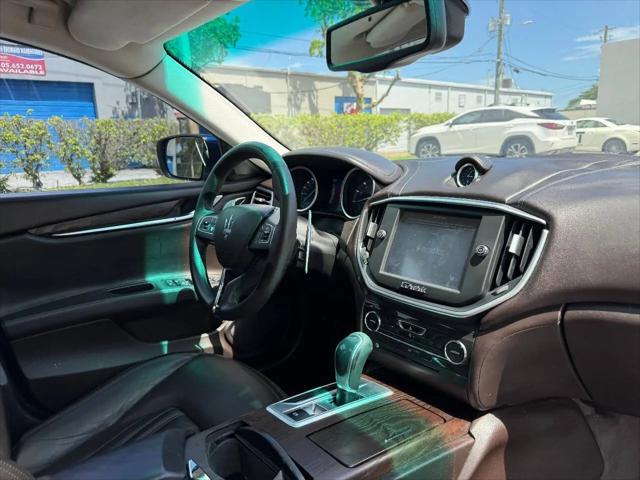 2015 Maserati Ghibli Standard