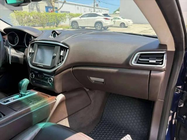 2015 Maserati Ghibli Standard