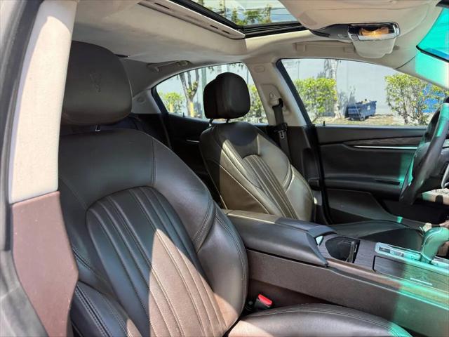 2015 Maserati Ghibli Standard
