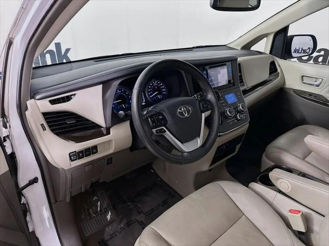 2017 Toyota Sienna XLE 8 Passenger