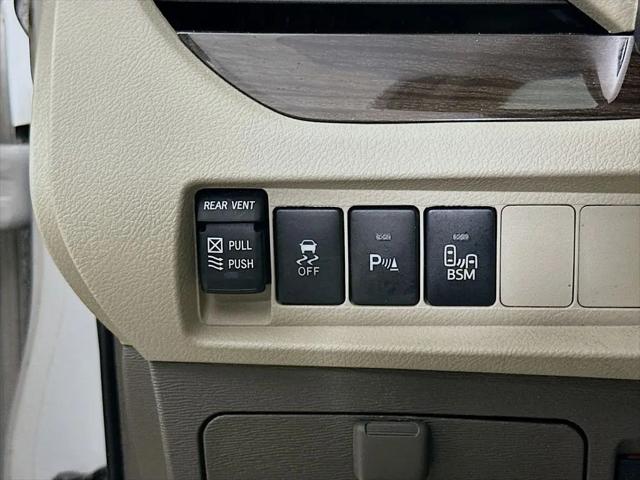 2017 Toyota Sienna XLE 8 Passenger