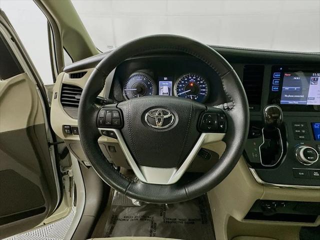 2017 Toyota Sienna XLE 8 Passenger