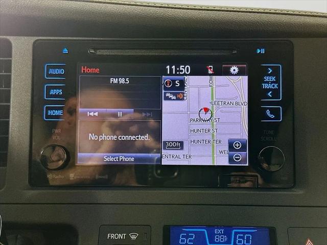 2017 Toyota Sienna XLE 8 Passenger