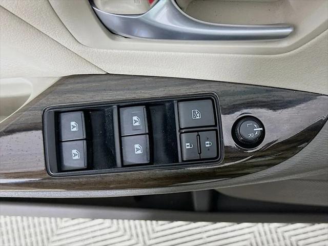 2017 Toyota Sienna XLE 8 Passenger