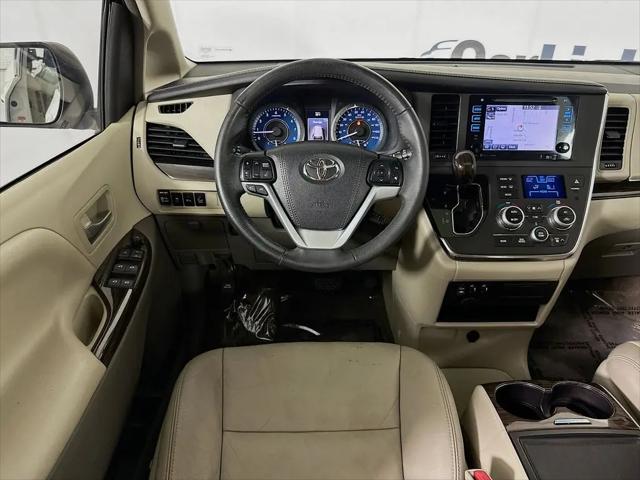 2017 Toyota Sienna XLE 8 Passenger