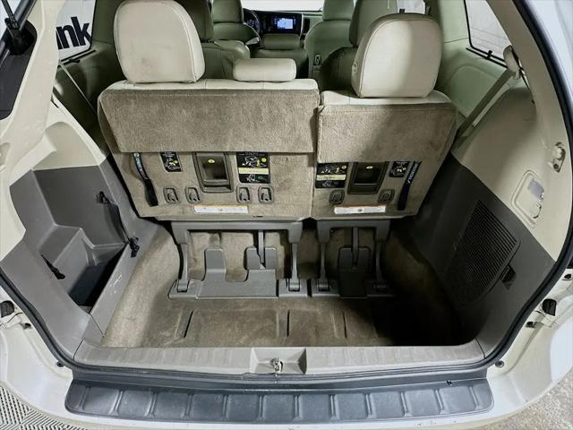 2017 Toyota Sienna XLE 8 Passenger
