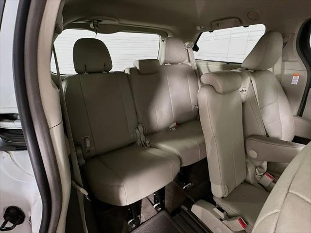 2017 Toyota Sienna XLE 8 Passenger