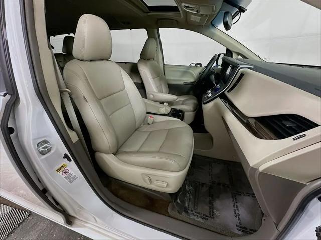 2017 Toyota Sienna XLE 8 Passenger