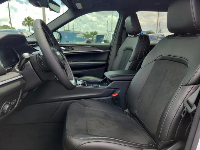 2026 Jeep Grand Cherokee L Altitude 4x2