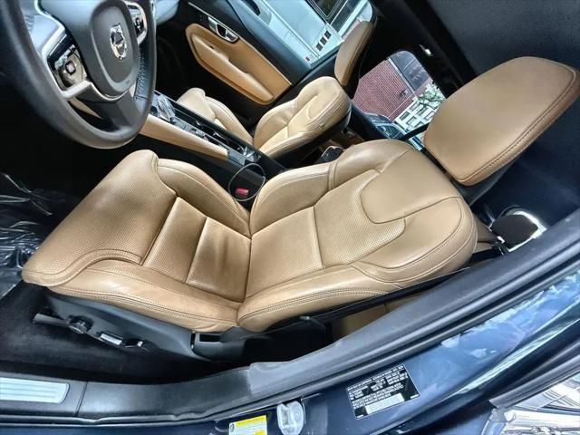 2025 Volvo XC90 Plug-In Hybrid T8 Ultra 7-Seater