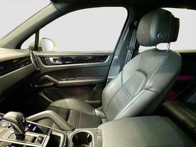2022 Porsche Cayenne Cayenne