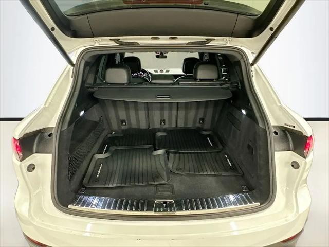 2022 Porsche Cayenne Cayenne