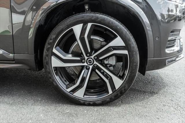 2024 Volvo XC90 B6 Ultimate Bright Theme 7-Seater