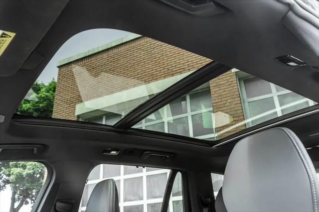 2024 Volvo XC90 B6 Ultimate Bright Theme 7-Seater