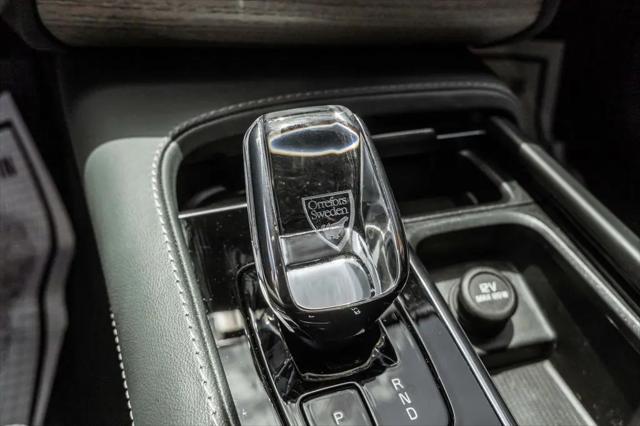 2024 Volvo XC90 B6 Ultimate Bright Theme 7-Seater