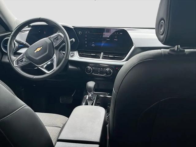 2024 Chevrolet Trax FWD LT