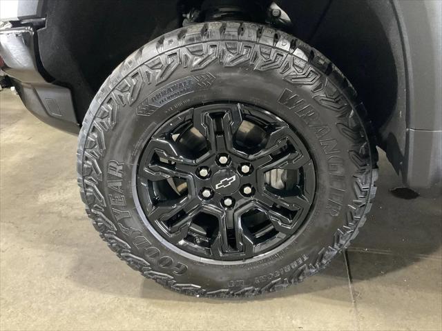 2025 Chevrolet Silverado 1500 4WD Crew Cab Short Bed ZR2