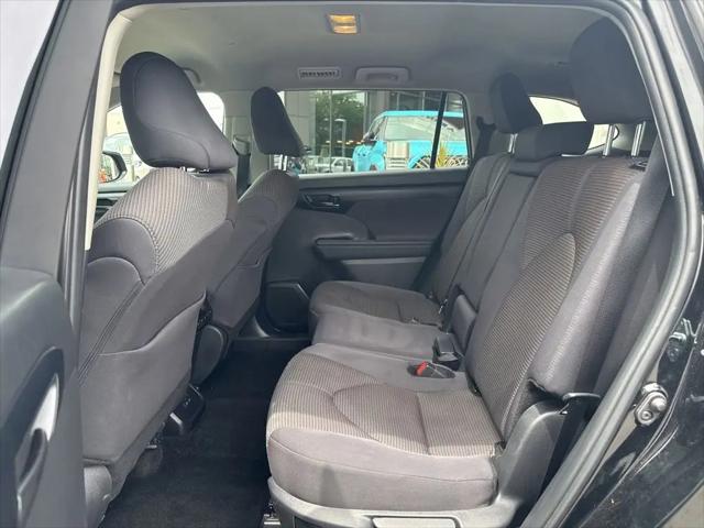 2025 Toyota Highlander LE