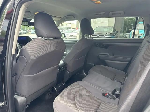 2025 Toyota Highlander LE