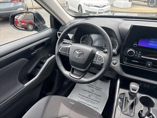 2025 Toyota Highlander LE