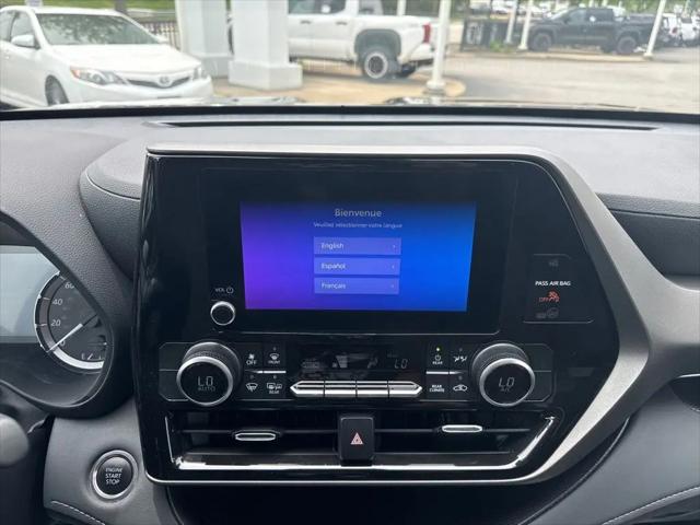 2025 Toyota Highlander LE