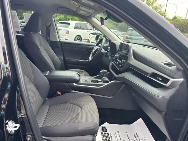 2025 Toyota Highlander LE