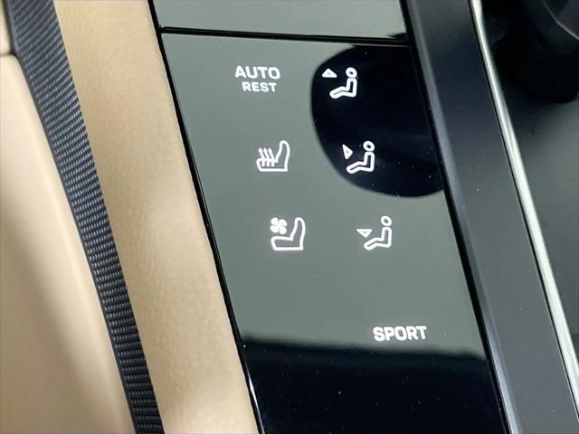 2024 Porsche Macan Macan