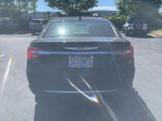 2013 Chrysler 200 Touring