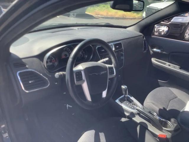 2013 Chrysler 200 Touring