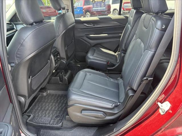 2023 Jeep Grand Cherokee L Laredo 4x4