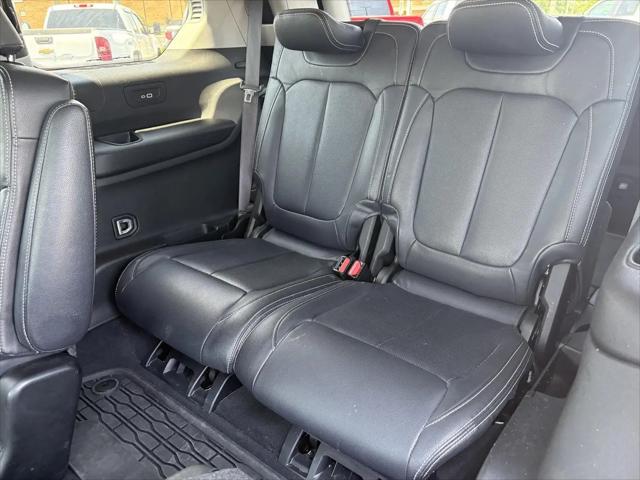2023 Jeep Grand Cherokee L Laredo 4x4