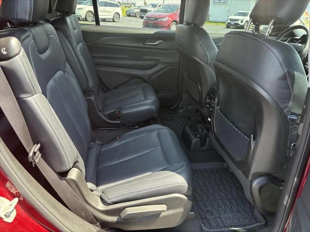 2023 Jeep Grand Cherokee L Laredo 4x4