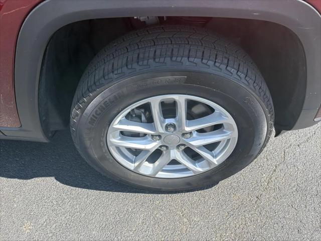 2023 Jeep Grand Cherokee L Laredo 4x4