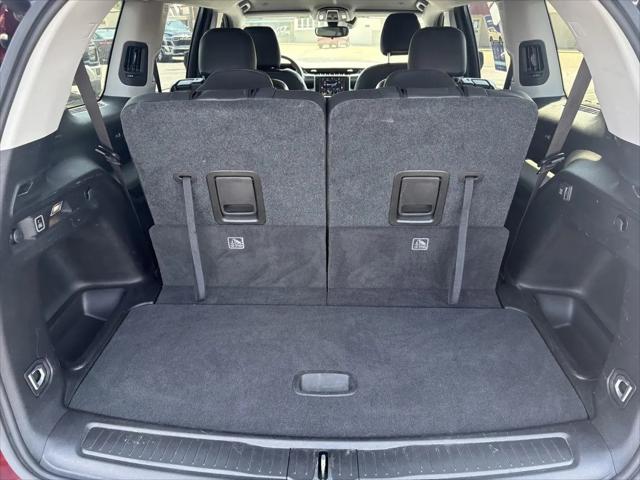 2023 Jeep Grand Cherokee L Laredo 4x4