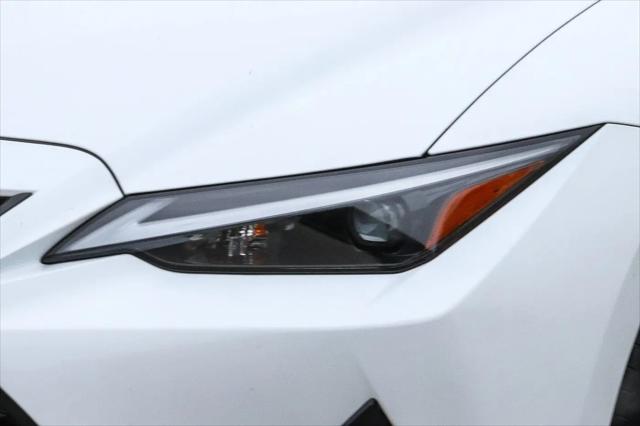 2025 Lexus IS 300 F SPORT Design