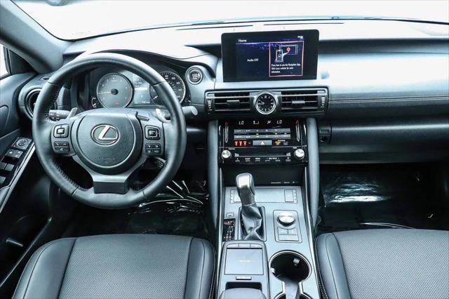 2025 Lexus IS 300 F SPORT Design