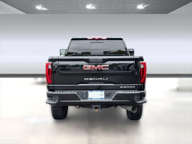 2024 GMC Sierra 2500HD 4WD Crew Cab Standard Bed Denali