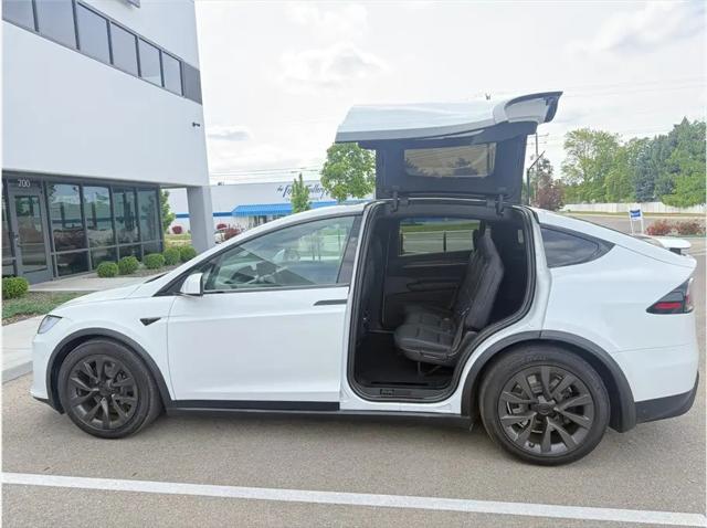 2022 Tesla Model X Dual Motor All-Wheel Drive