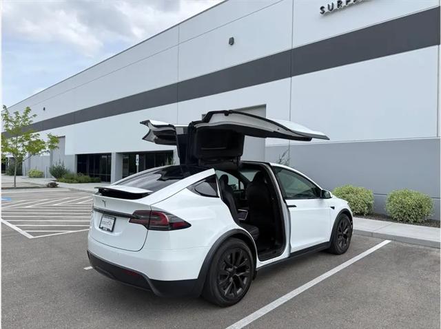 2022 Tesla Model X Dual Motor All-Wheel Drive