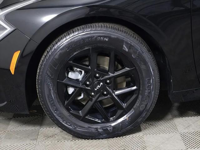 2025 Kia K5 LXS