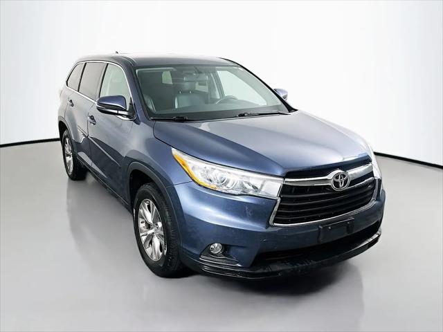 2015 Toyota Highlander LE Plus V6 for sale in Shiloh, IL