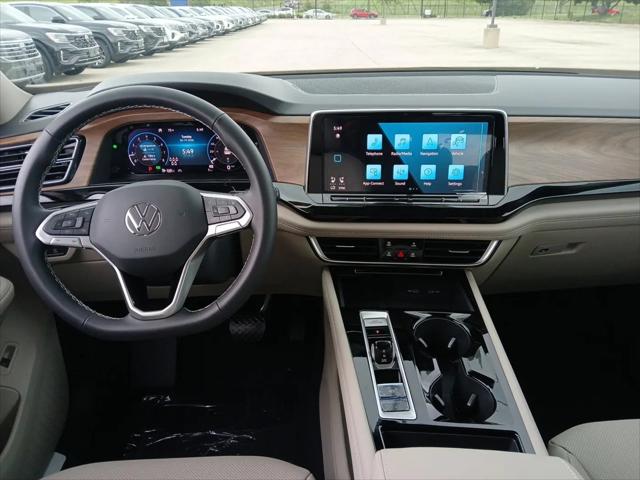 2026 Volkswagen Atlas SE with Technology