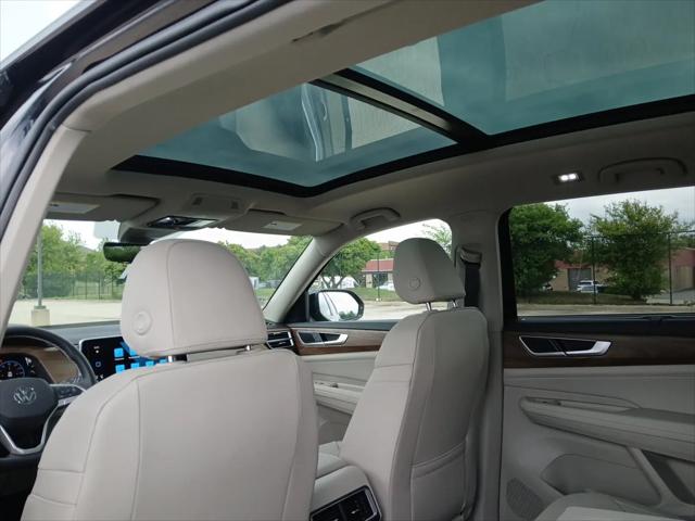 2026 Volkswagen Atlas SE with Technology