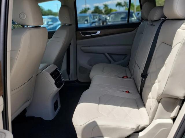2026 Volkswagen Atlas SE with Technology