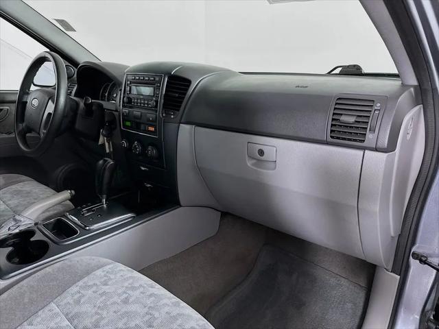 2008 Kia Sorento LX Base